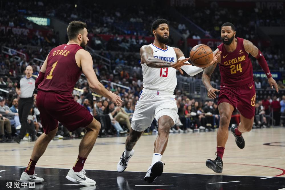 足球运动中 足球运动中