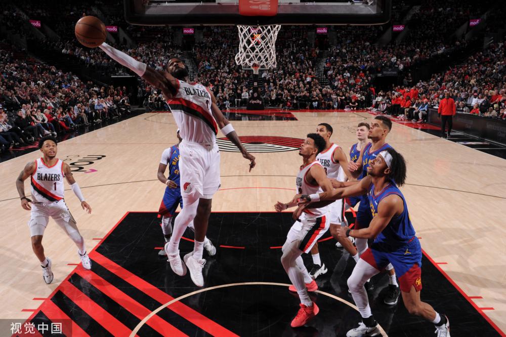 超越摩西 超越摩西